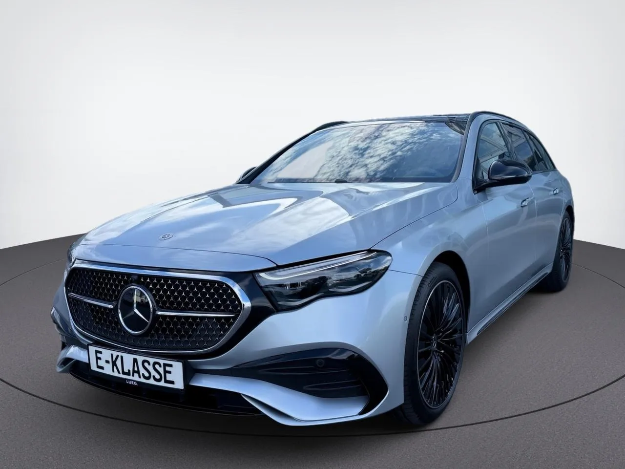 Mercedes-Benz E 220 d 4MATIC T AMG-EDITION+ADVANCED+PANODACH - 197 PS