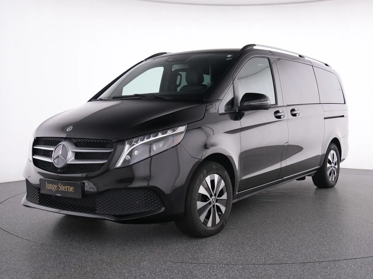 Mercedes-Benz V 300 d 4MATIC Lang MBUX+Pano+LED+AHK+Sthzng+Leder+360° - 237 PS