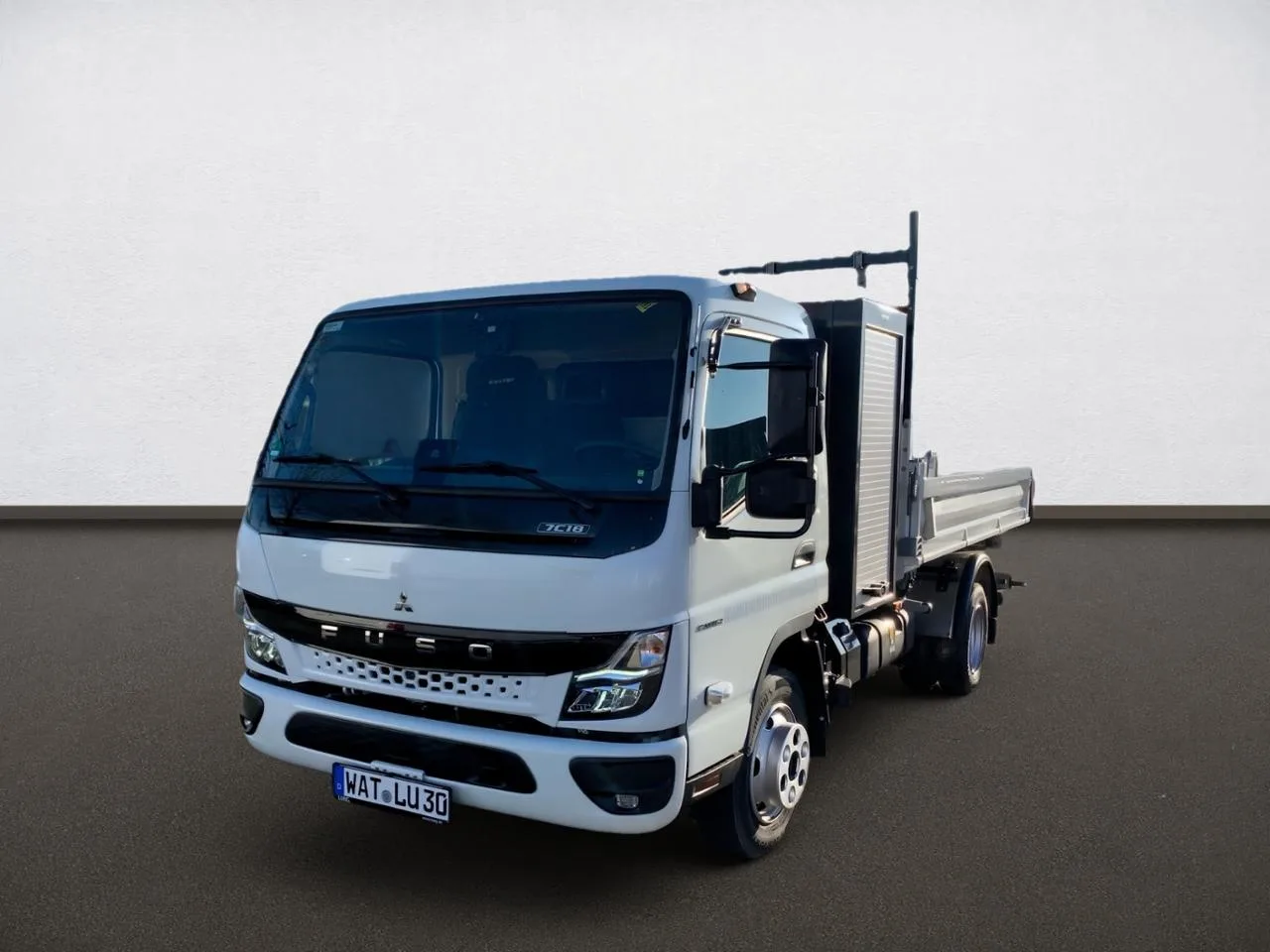 FUSO 7C18      4x2   3400 - 175 PS