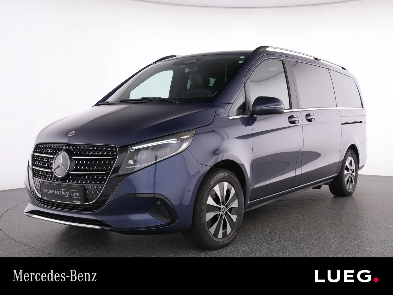 Mercedes-Benz V 300 d 4M AVANTGARDE MBUX+MBeam+Pano+AHK+360°+ - 237 PS