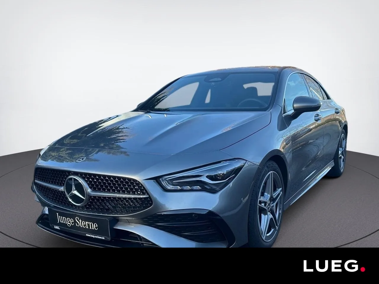 Mercedes-Benz CLA 200 AMG+RÜCKFKAM+LED+LENKRHZG+AMBIENTE - 163 PS