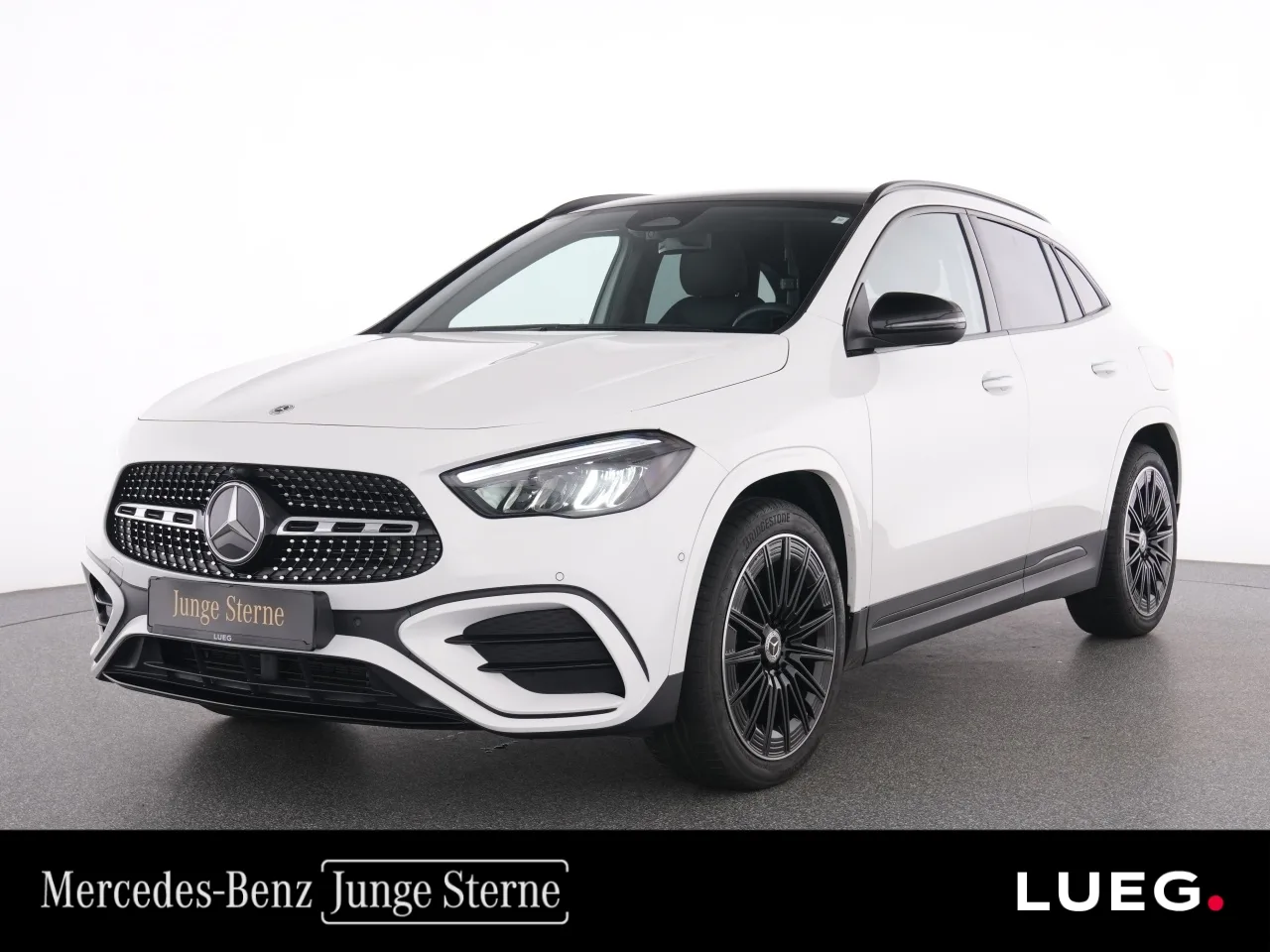 Mercedes-Benz GLA 200 AMG+Pano+Night+LED+19+KeyG+EHeck+RFK+PTS - 163 PS