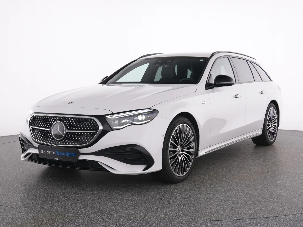 Mercedes-Benz E 300 de T AMG+MBUX+DLight+Airm+AHK+Night+360+20 - 197 PS