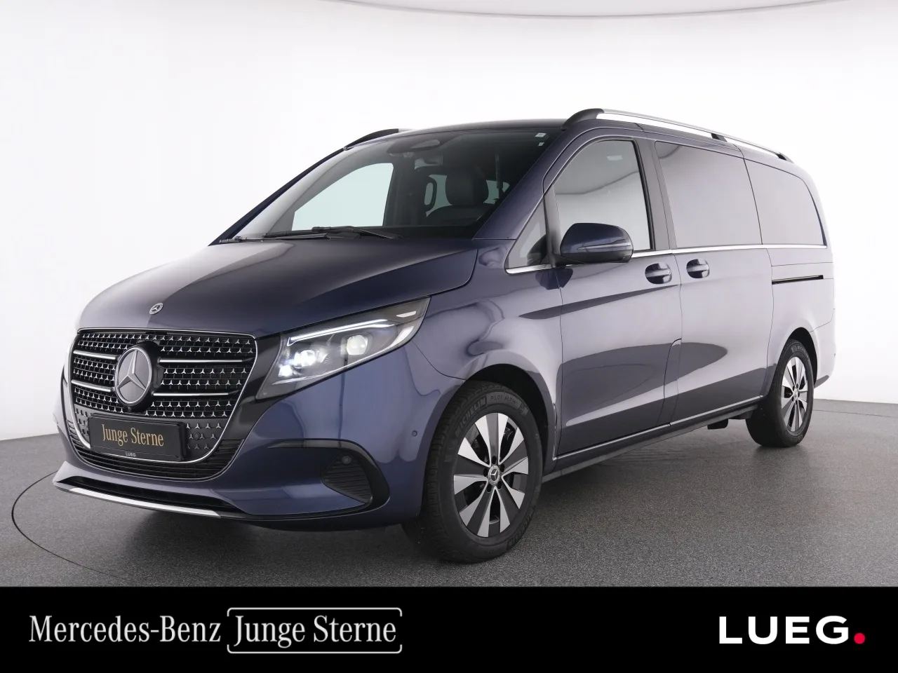 Mercedes-Benz V 300 d 4M AVANTGARDE MBUX+MBeam+Pano+AHK+360°+ - 237 PS