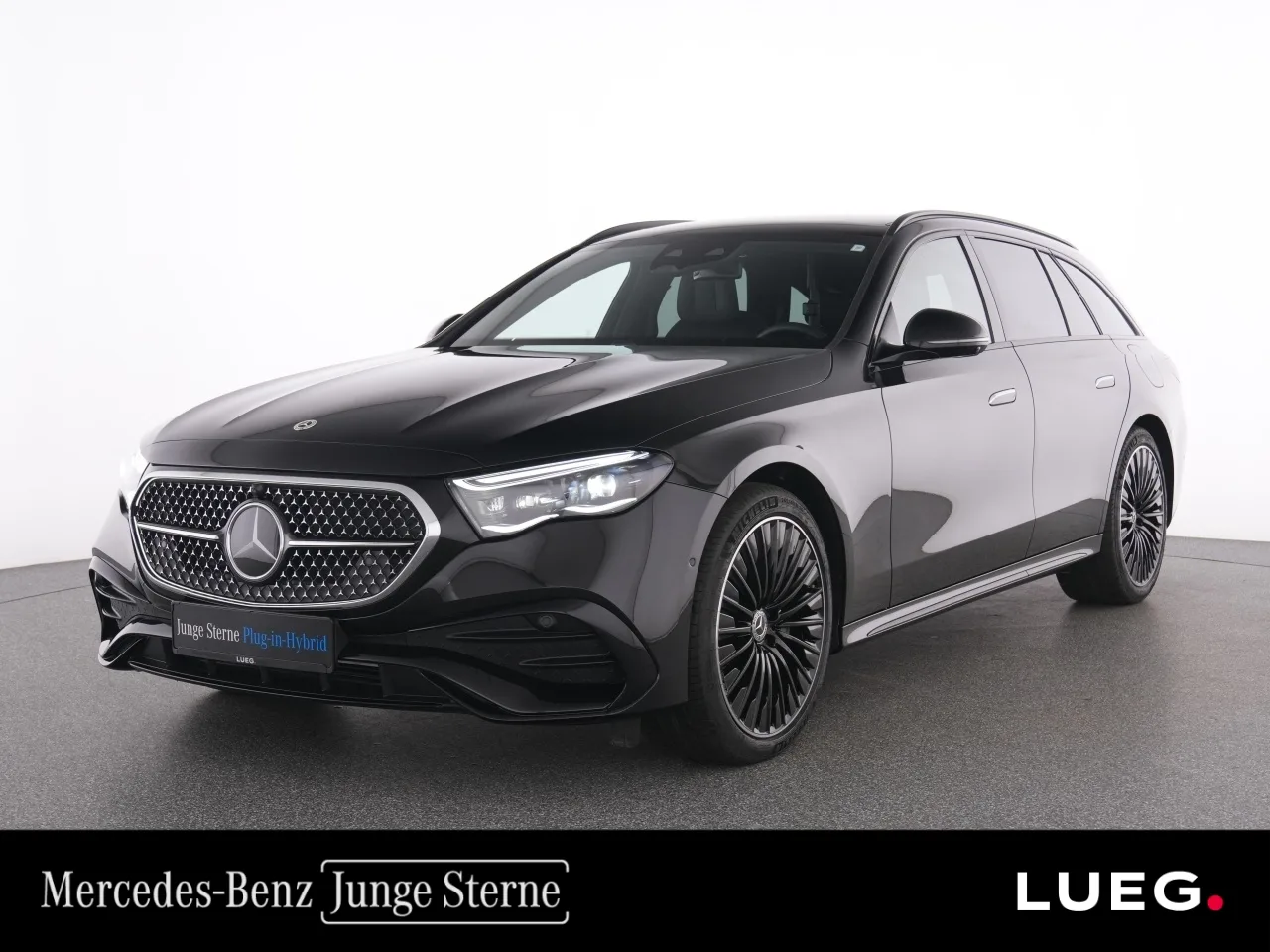 Mercedes-Benz E 300 T de 4M AMG+Pano+Burm+DLIGHT+AHK+Airm+360° - 197 PS