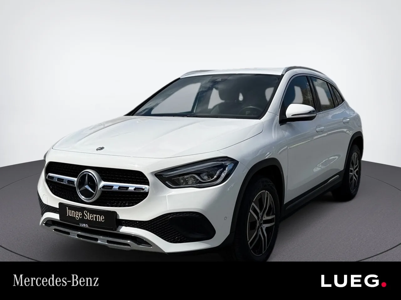 Mercedes-Benz GLA 200 PROGRESSIVE+AHK+RÜCKFKAM+KLIMAAUT+AMBIEN - 163 PS