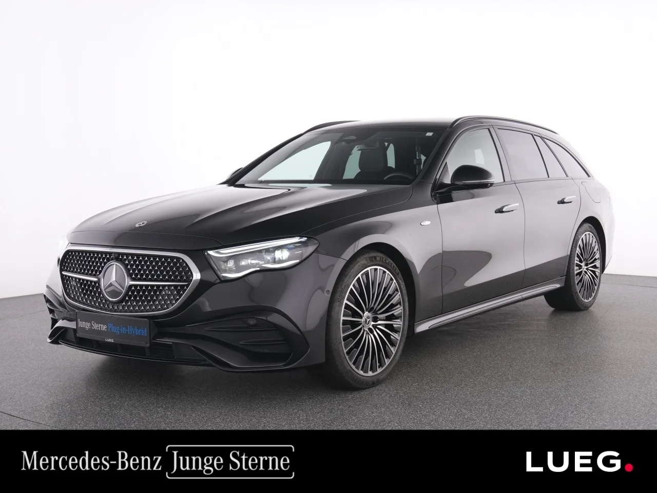 Mercedes-Benz E 300 e T AMG+20+DLight+AHK+360+Night+Totw+Mem+ - 204 PS