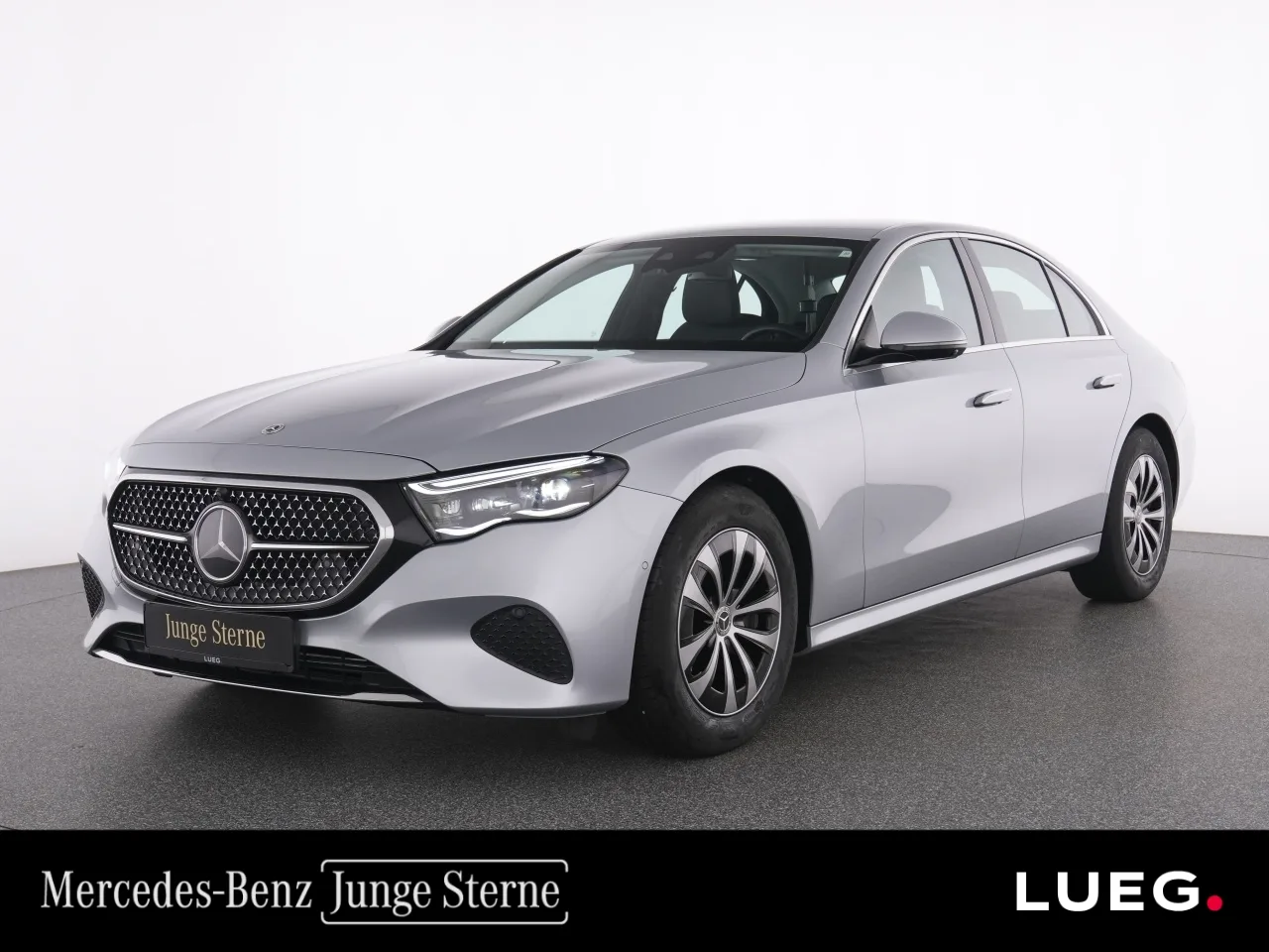 Mercedes-Benz E 220 d Avantgarde+DLight+AHK+KeylGo+Amb+Mem+360 - 197 PS