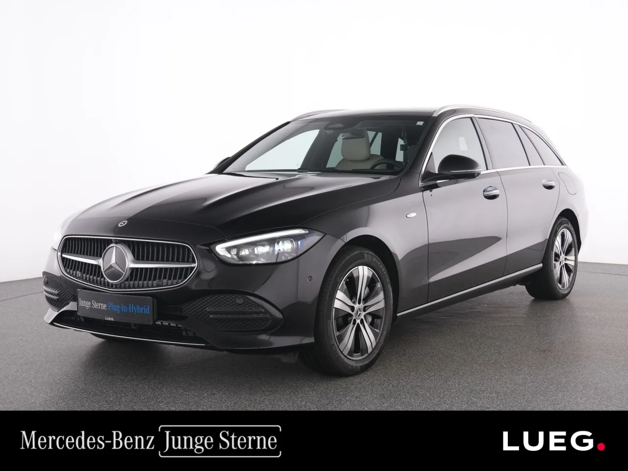 Mercedes-Benz C 300 T de 4M Avantgarde+Pano+AHK+DLight+Mem+Dis - 197 PS
