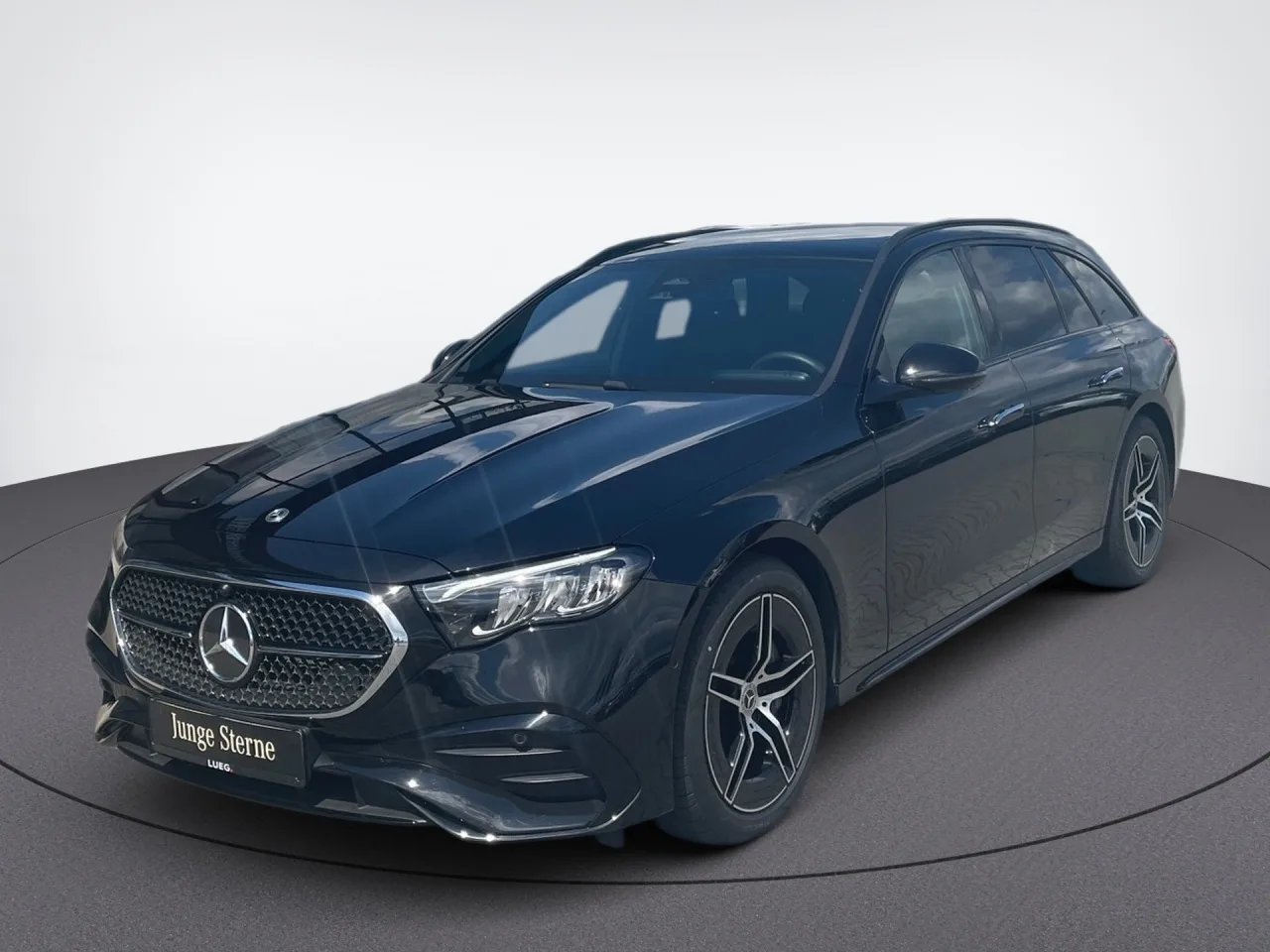 Mercedes-Benz E 200 T AMG+NIGHT+PANO+AHK+DISTR+LENKRHZ - 204 PS