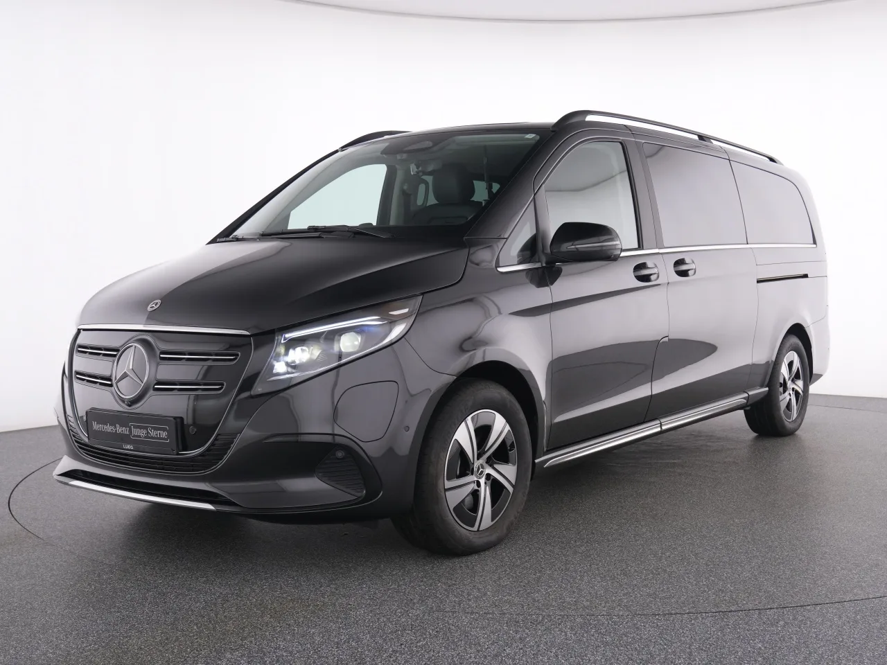 Mercedes-Benz EQV 300 extralang Augmented Burmester Distronic - 204 PS