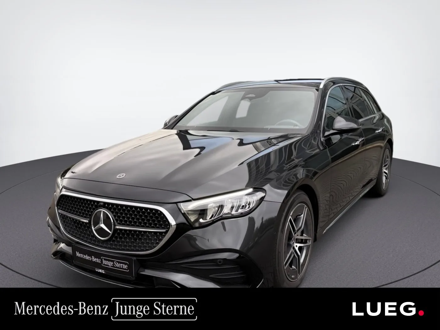 Mercedes-Benz E 220 d T AMG+AHK+DISTR+RÜCKFKAM+LENKRHZ+AMBIENT - 197 PS