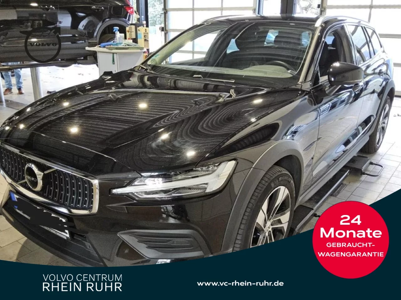 VOLVO V60 Cross Country B4 AWD Plus+STNDHZ+AHK+RFK - 197 PS