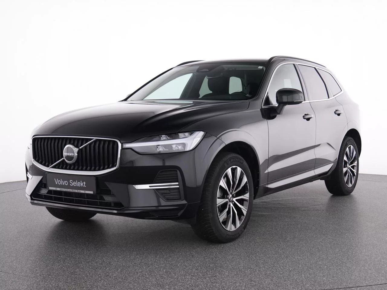 VOLVO XC60 B4 Core+WINTERPAK+RFK+LM19+MET+DAB+NAVI+FAP - 197 PS