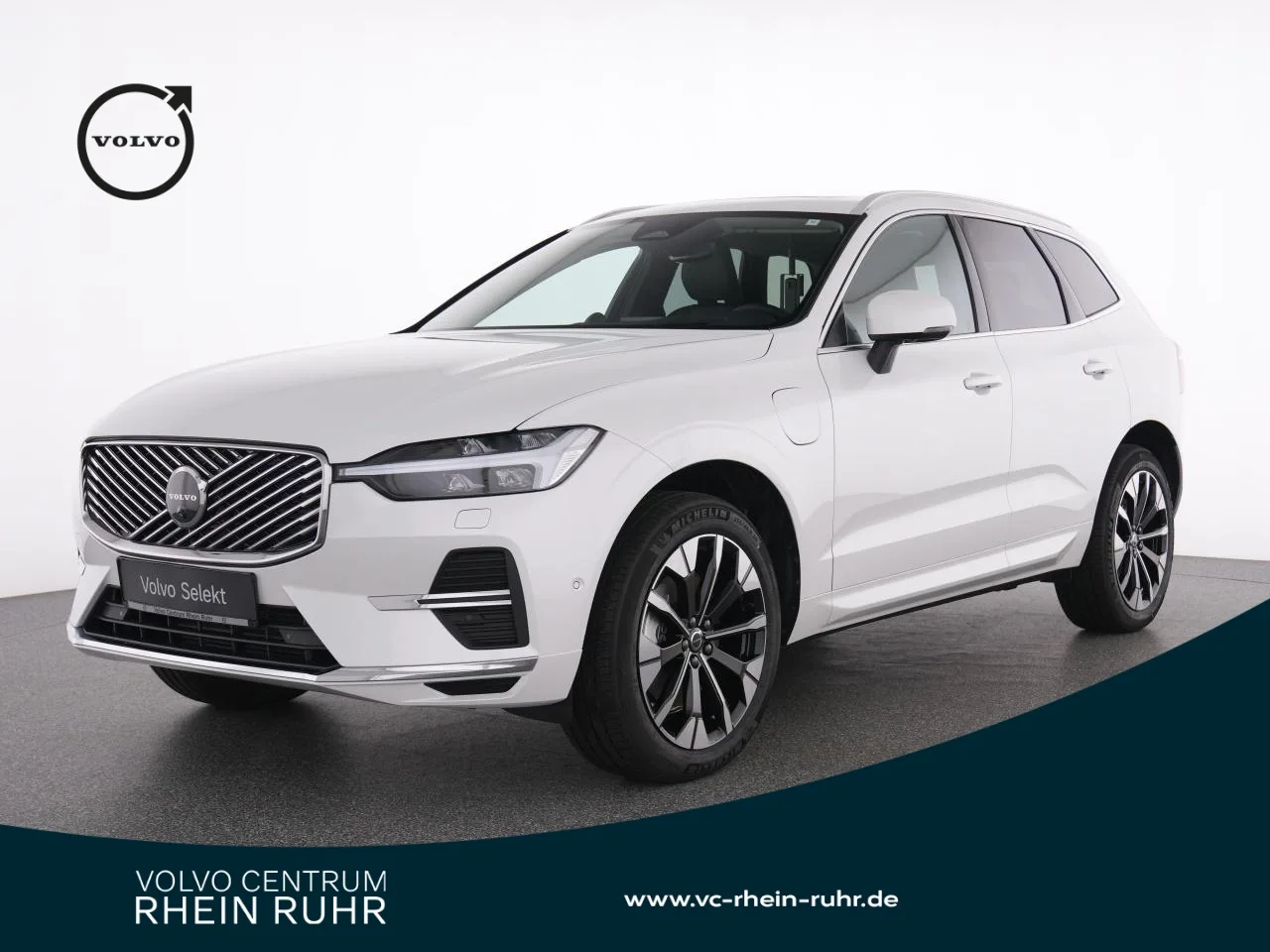VOLVO XC60 T8 Recharge ULTRA BRIGHT AHK+MASSAGE+MET - 454 PS