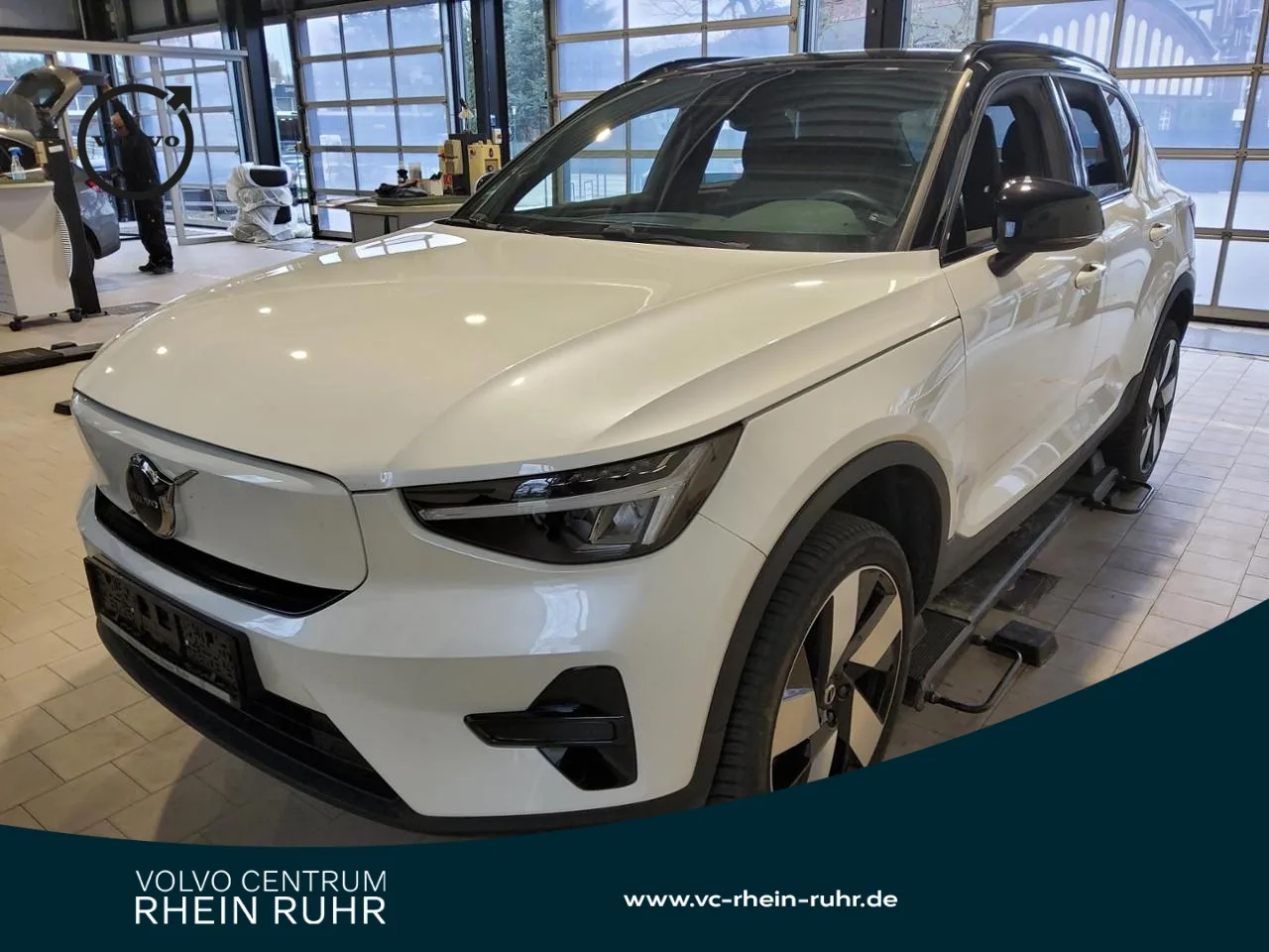 VOLVO XC40 PURE ELECTRIC Core Recharge+LM20+RFK+DAB+ - 231 PS