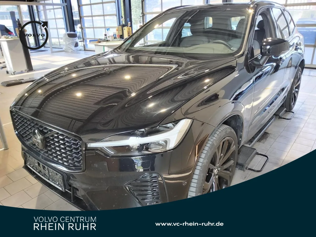 VOLVO XC60 B5 AWD Plus Black Ed.+360°+WINTERPAK+MEMORY - 250 PS