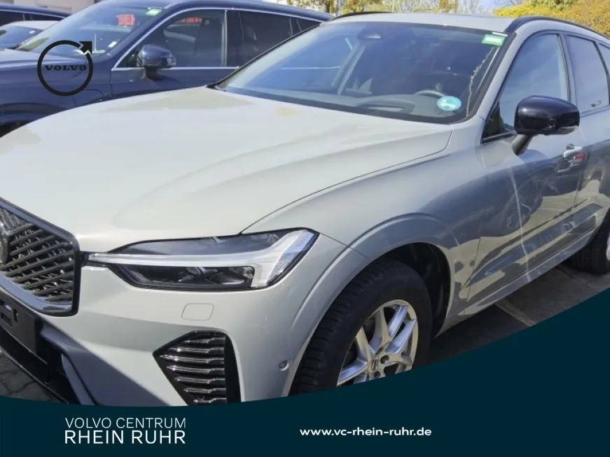 VOLVO XC60 B5 AWD Plus Dark+PANO+HEADUP+360°KAM+LEDER+ - 250 PS