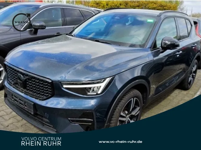VOLVO XC40 B4  Plus Black+MEMRY+360°KAM+WINTERPAK+20+ - 197 PS
