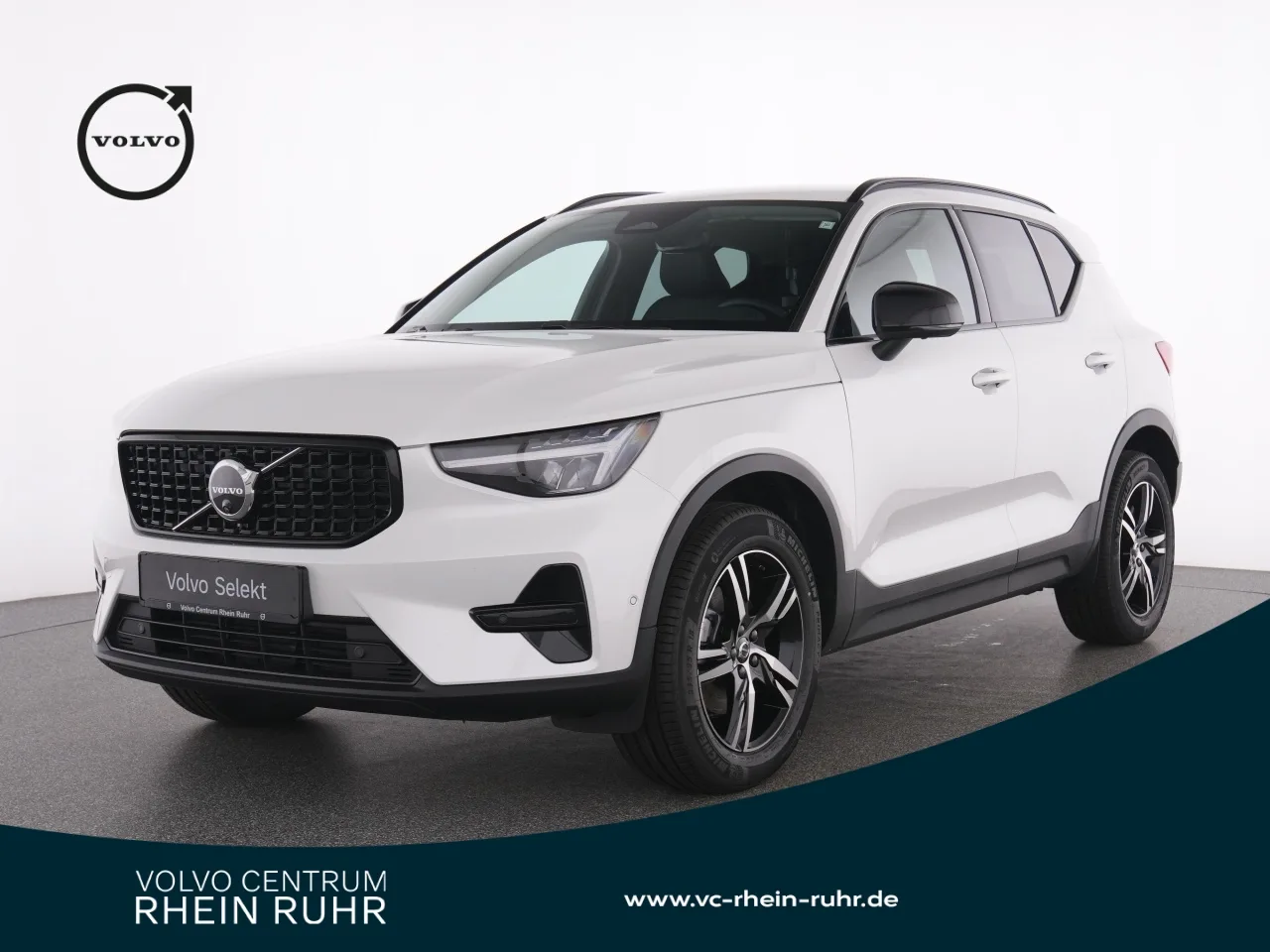 VOLVO XC40 B3 Plus Dark+360°KAM+LEDER+STANDHZG+HA&KA+ - 163 PS