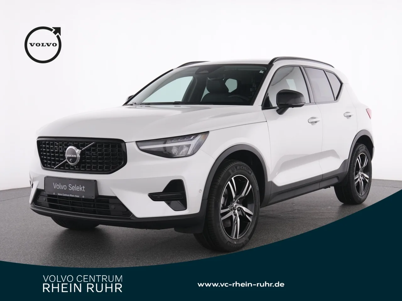VOLVO XC40 B3  Plus Dark+360°KAM+LEDER+STANDHZG+MEMRY+ - 163 PS