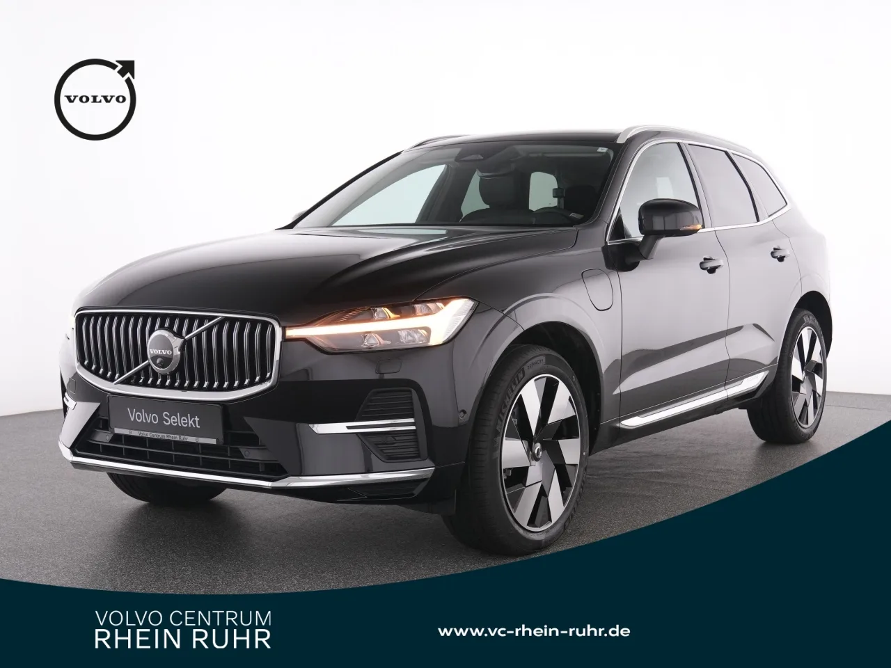 VOLVO XC60 T6 AWD Plus Bright Plug-In+FAP+DAP+360°+STHZ - 401 PS