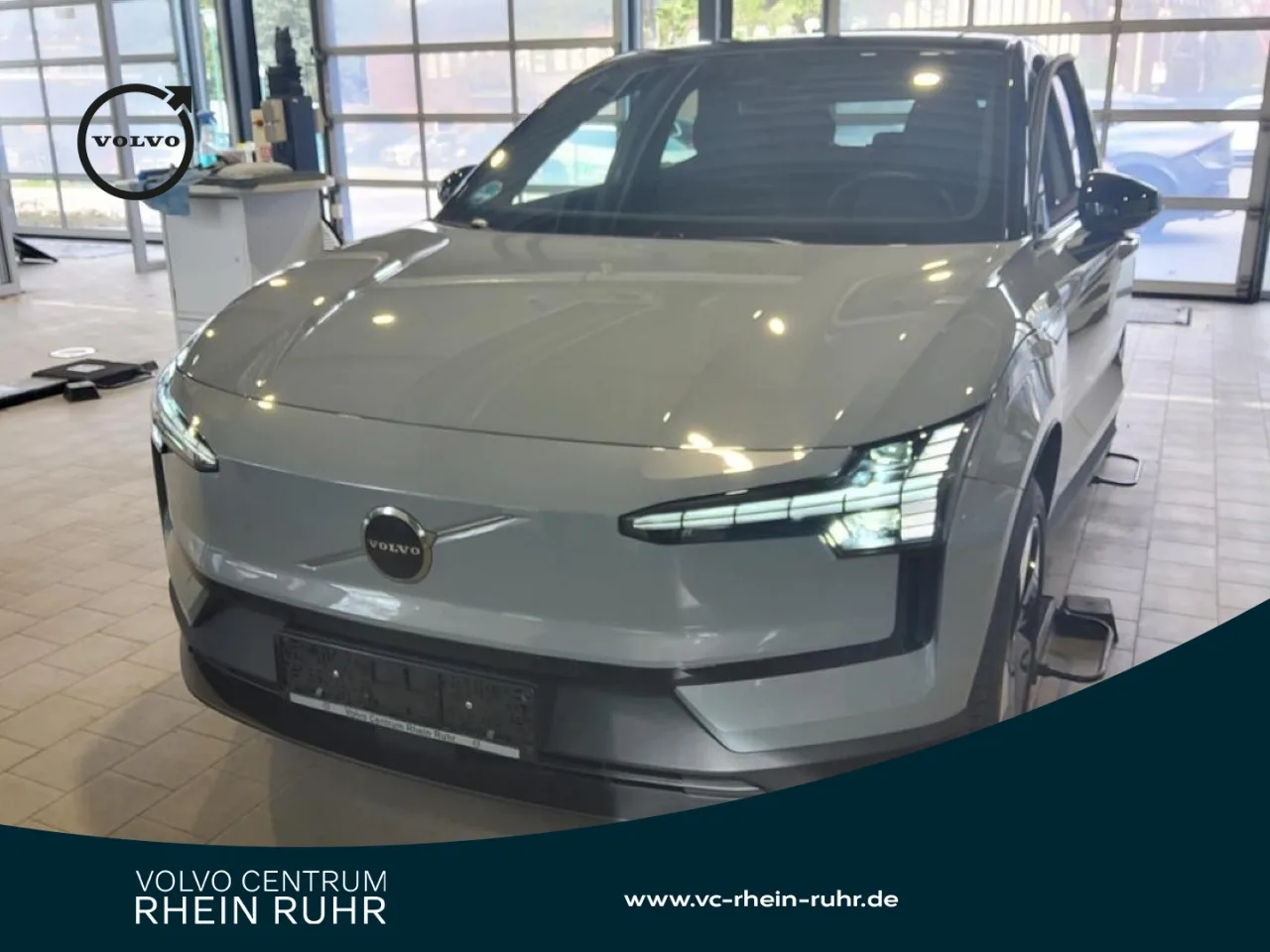 VOLVO EX30 PURE ELECTRIC RWD PLUS WINTERPAK+LM+HKSOUND - 272 PS