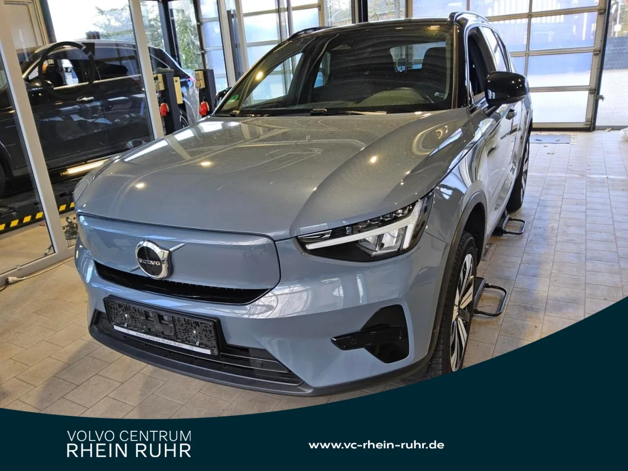 VOLVO XC40 PURE ELECTRIC  CORE KAMERA+MET+NAVI+LED+DAB - 231 PS