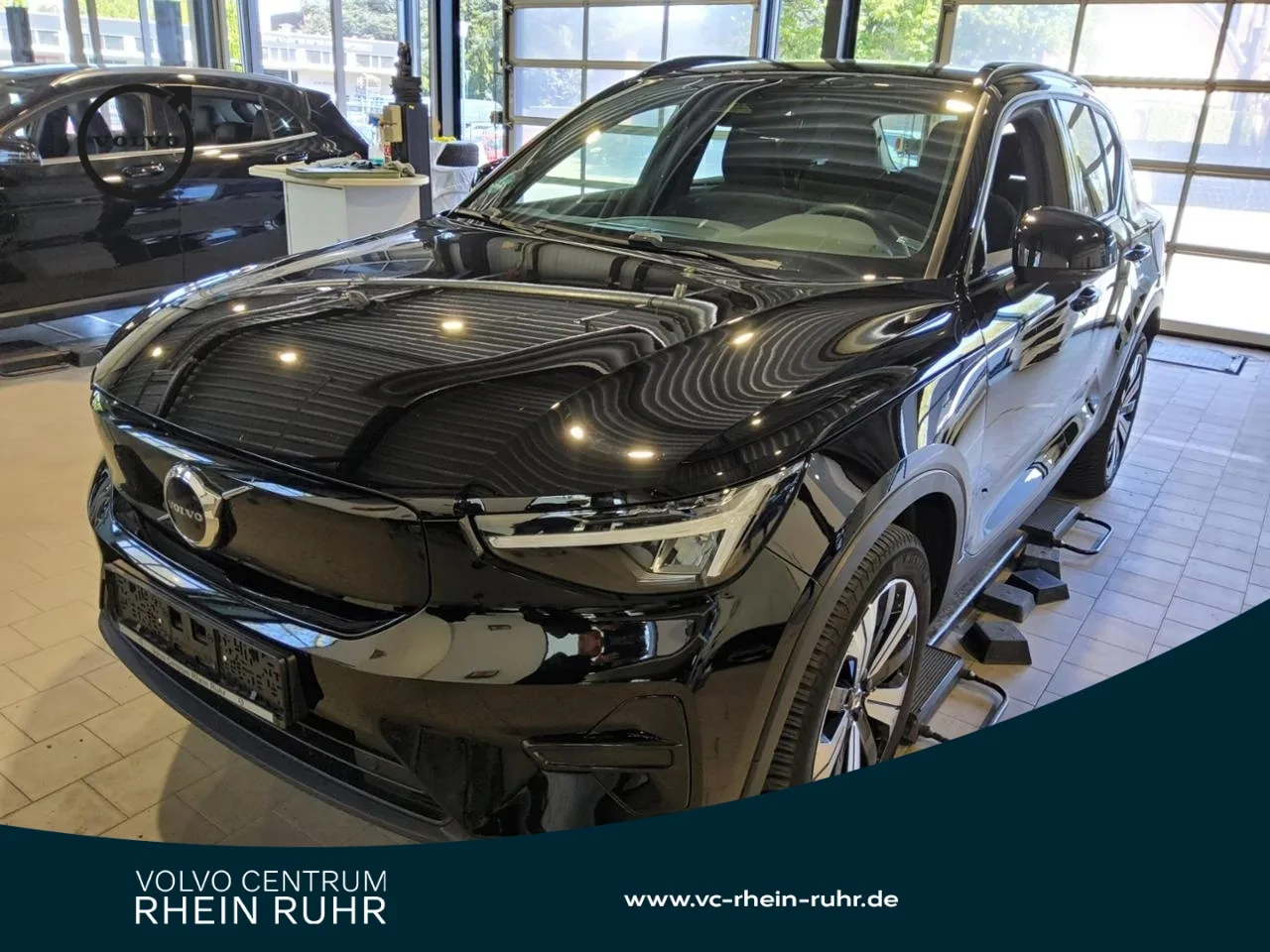 VOLVO XC40 PURE ELECTRIC Core+RFK+LM19+NAVI+ - 231 PS