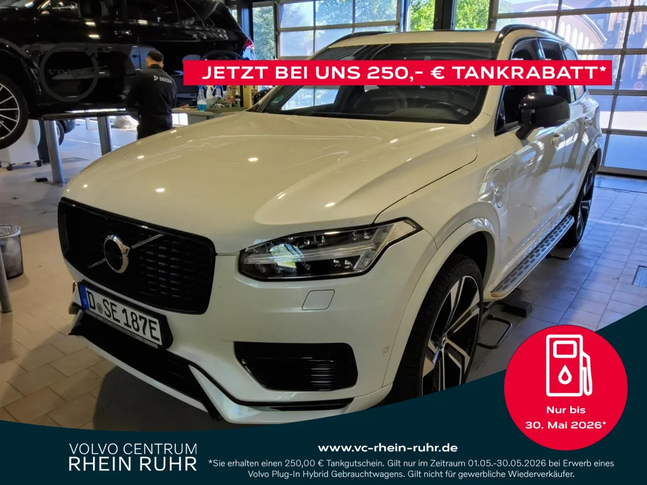 VOLVO XC90 T8 Recharge Plus Dark+LICHTPAK+PANO+360° - 456 PS