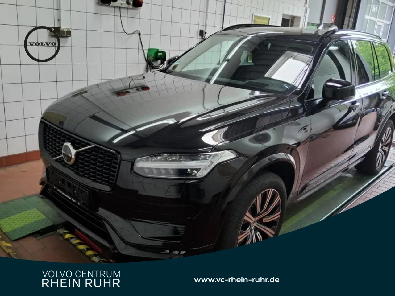 VOLVO XC90 B5 AWD  ULTIMATE DARK AHK+360°+MET+PANO - 235 PS