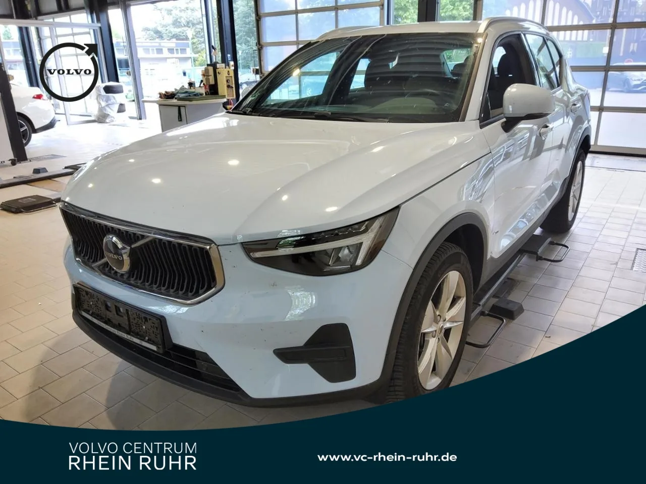 VOLVO XC40 B4  CORE WINTERPAK+KAMERA+NAVI+LED+LM18+DAB - 197 PS