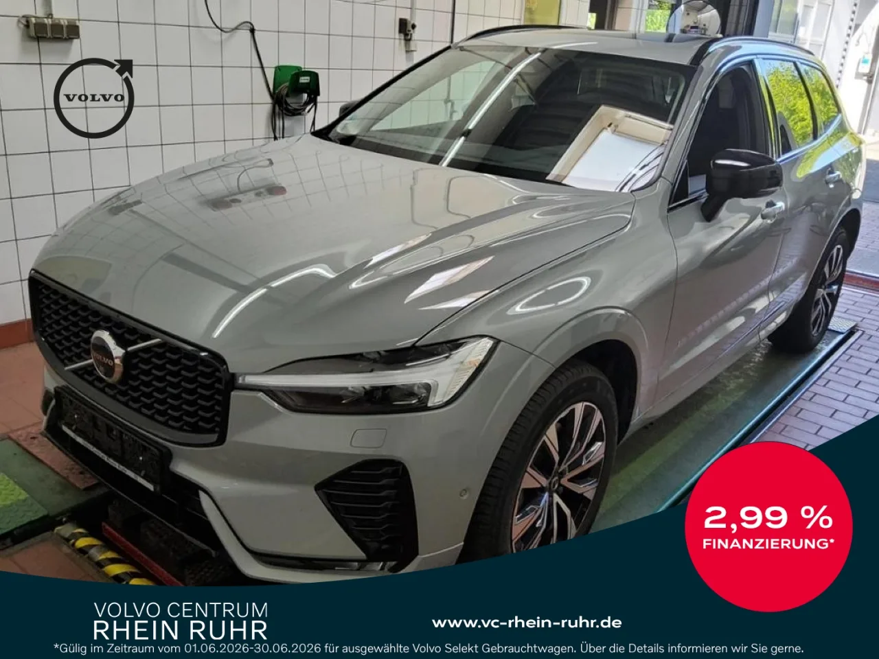 VOLVO XC60 B4 AWD  Plus Dark FA+HKSOUND+PANO+360°+ - 197 PS