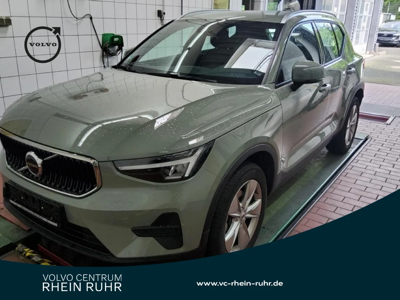 VOLVO XC40 B3 CORE MET+WINTERPAK+KAMERA+NAVI+LED+DAB+ - 163 PS