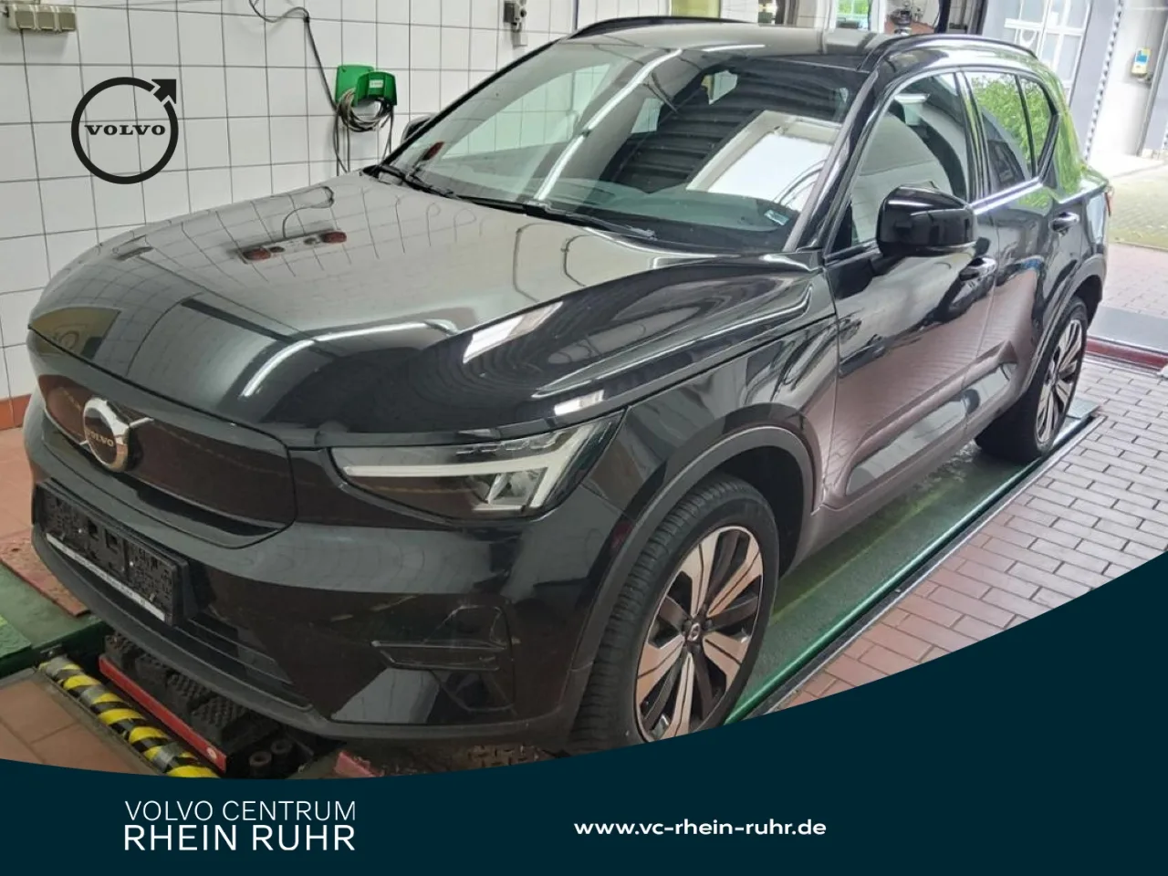 VOLVO XC40 PURE ELECTRIC AWD Plus+RFK+ON CALL - 408 PS