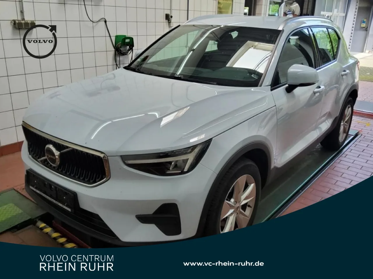 VOLVO XC40 B3 CORE WINTERPAK+KAMERA+NAVI+LM18+DAB+LED+ - 163 PS