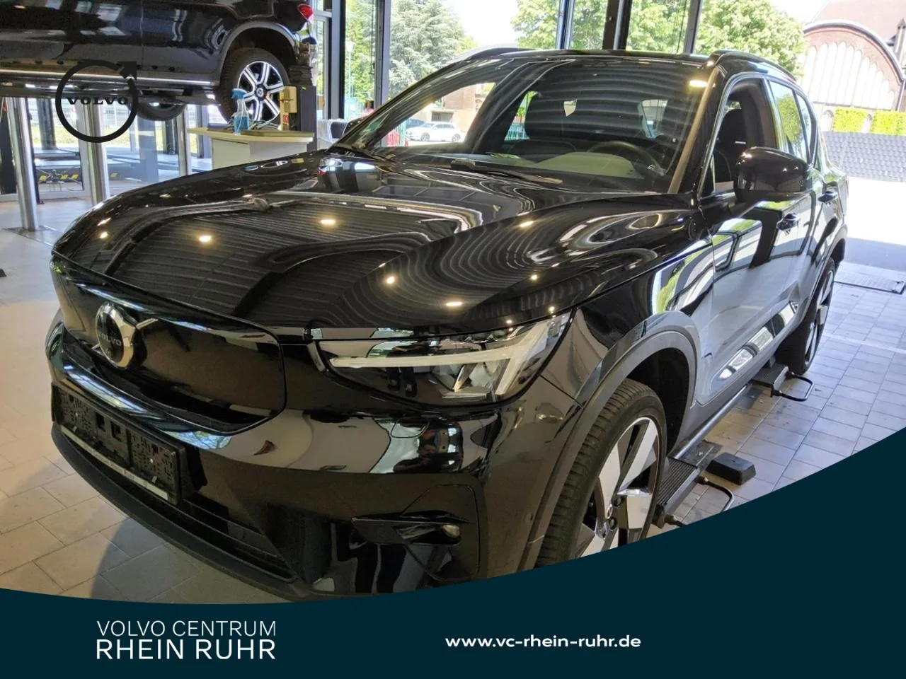 VOLVO XC40 PURE ELECTRIC Ultimate AHK+MET+360°+PANO+LM - 231 PS