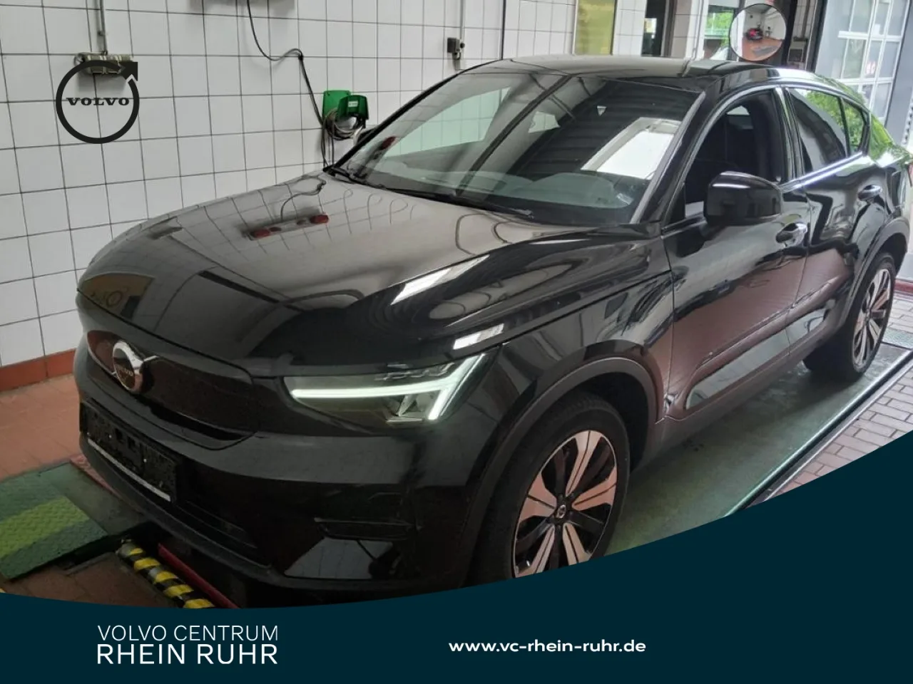 VOLVO C40 PURE ELECTRIC Plus+WINTERPAK+RFK+ - 231 PS