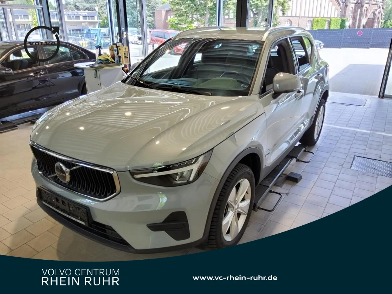 VOLVO XC40 B3  CORE WINTERPAK+KAMERA+LM18+NAVI+LED+DAB - 163 PS