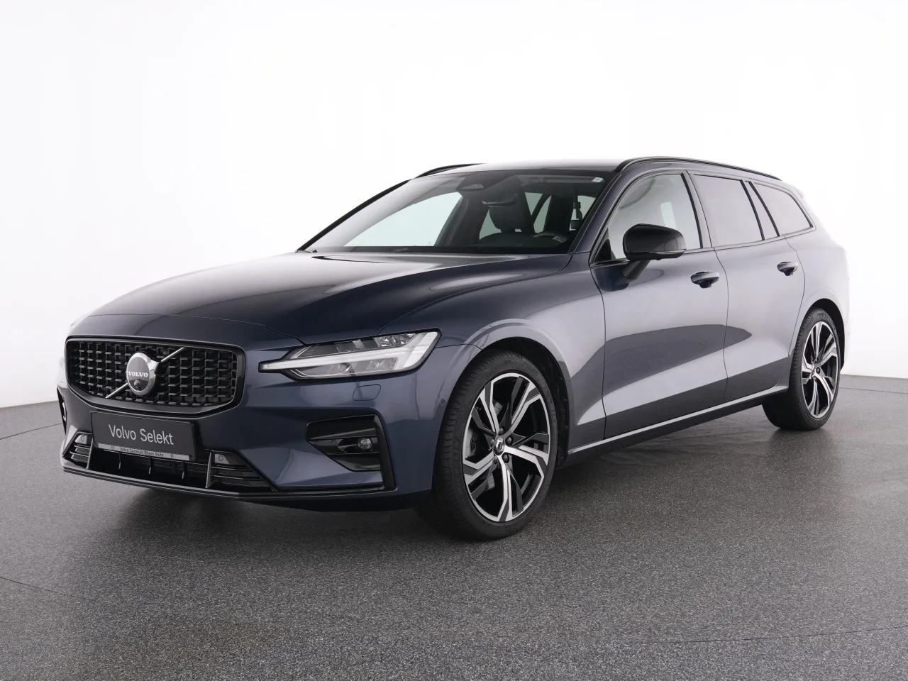 VOLVO V60 B4  Plus Dark+BP+LM19+MET+WINTERPAK+MEMORY+ - 197 PS