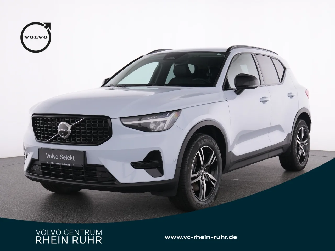 VOLVO XC40 B3  Plus Dark +360°KAM+STANDHZ+MEMRY+DAB+ - 163 PS