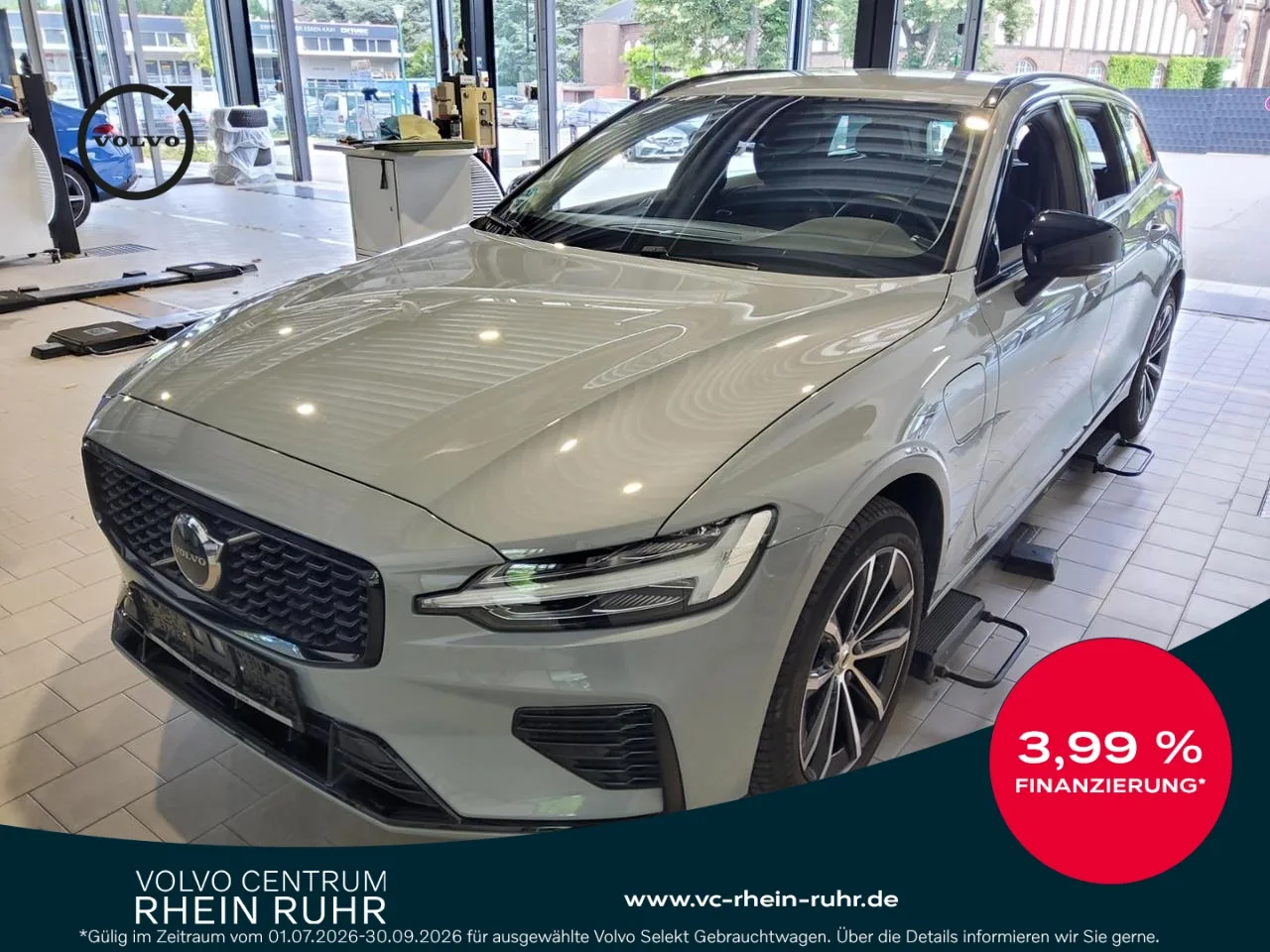 VOLVO V60 T8 Recharge PLUS DARK AHK+WINTERPAK+LM18+ - 456 PS