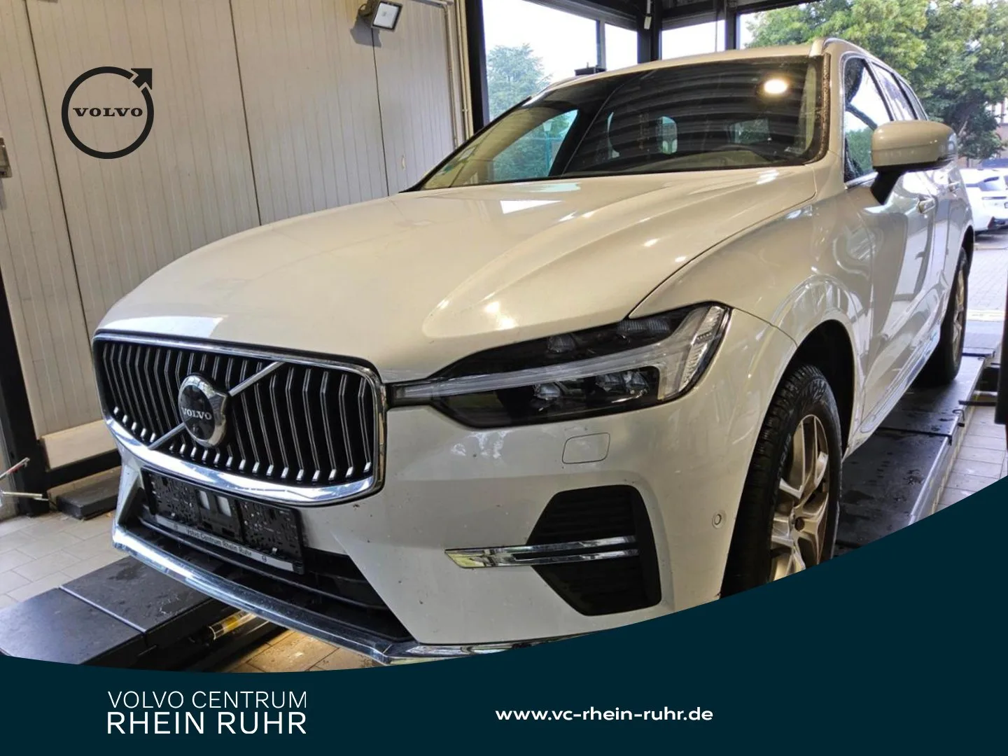 VOLVO XC60 B4 Plus Bright PLUS BRIGHT HKSOUND+PANO+LICHTPAK+360°+ - 197 PS